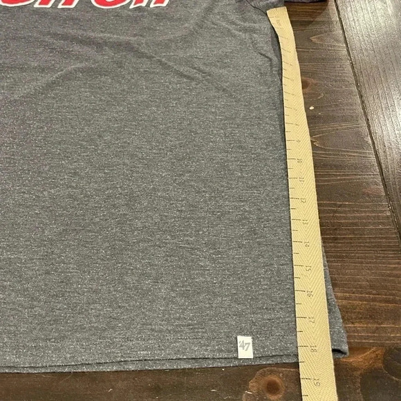 Detroit Redwings  Comfy T-Shirt - Picture 9 of 9